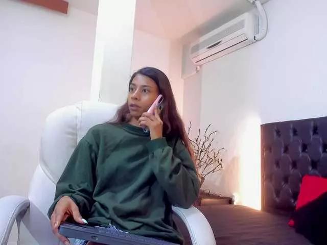 ivi-lopezz on BongaCams 