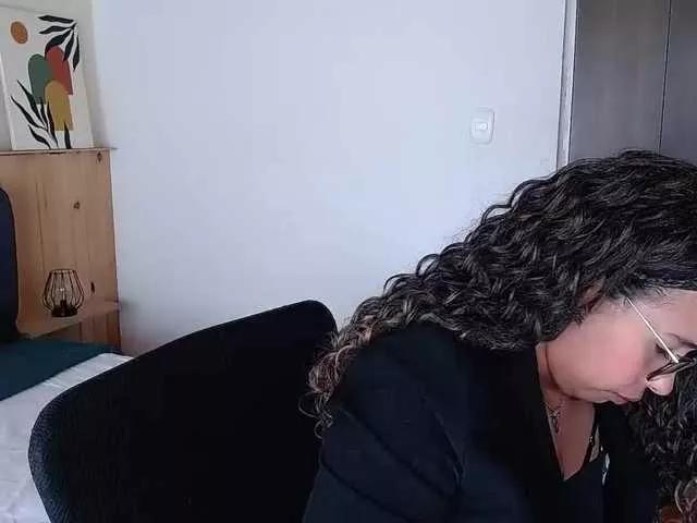 Ivonne-collins33 on BongaCams