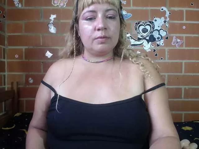 Offline jones-scarlet on BongaCams