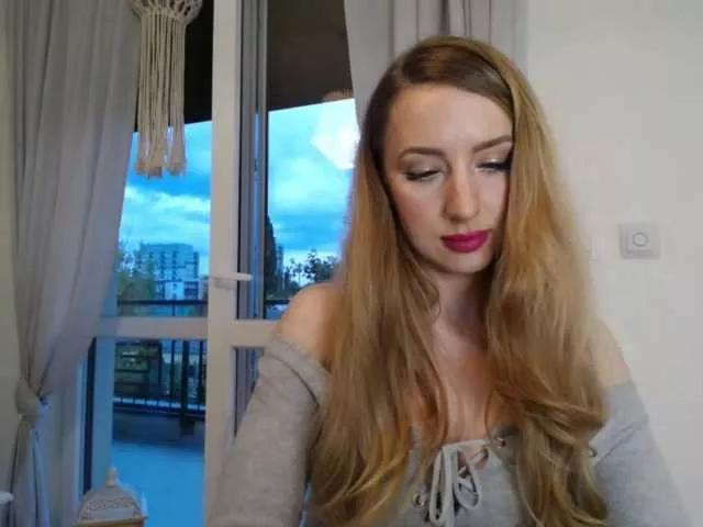 JulietteGlow on BongaCams