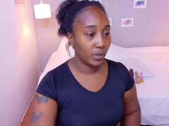 kiara-evanss from BongaCams