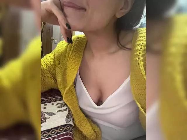 Offline Kikikiso on BongaCams