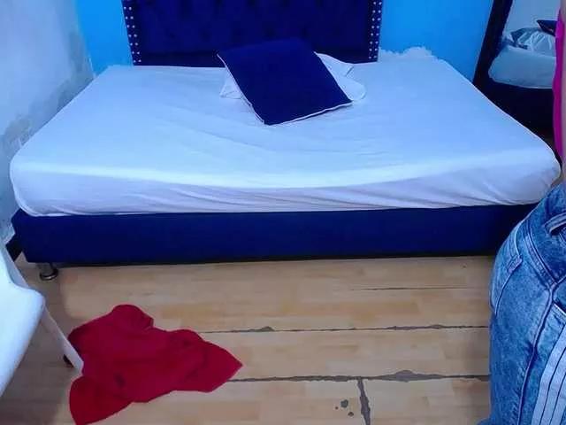 kinky-redhead18 on BongaCams 