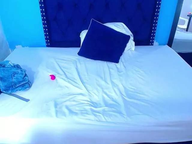 kinky-redhead18 on BongaCams 