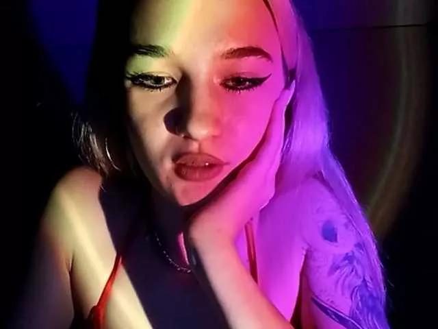 kristibiz on BongaCams