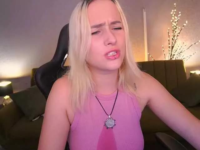 LilElfie on BongaCams 