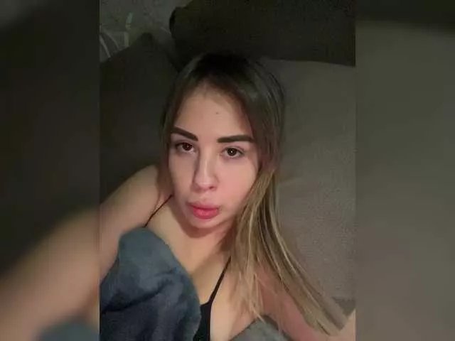 LiLi11a on BongaCams 