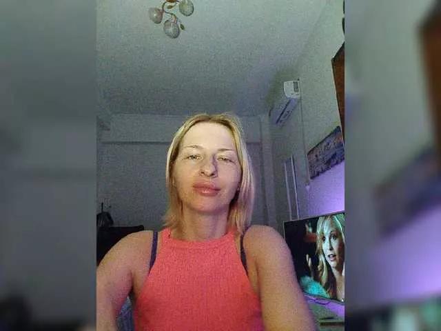 LilianaQWaxAx
