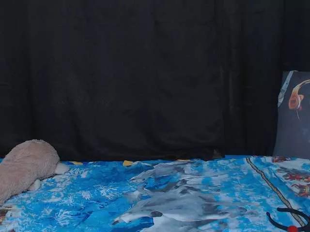littleowlx on BongaCams 