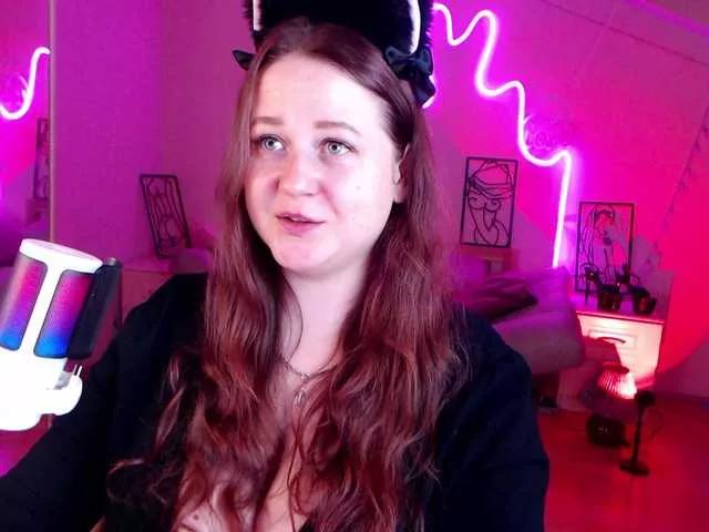 LizzyShine on BongaCams 