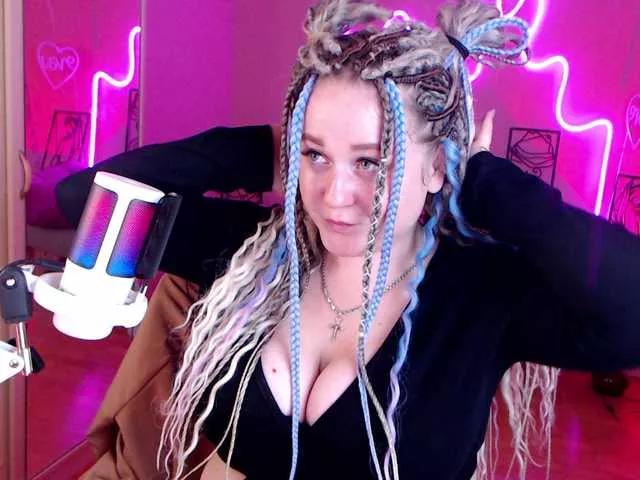LizzyShine on BongaCams 