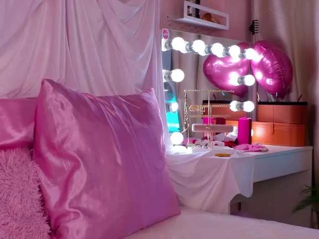 Offline Loly-Poly on BongaCams