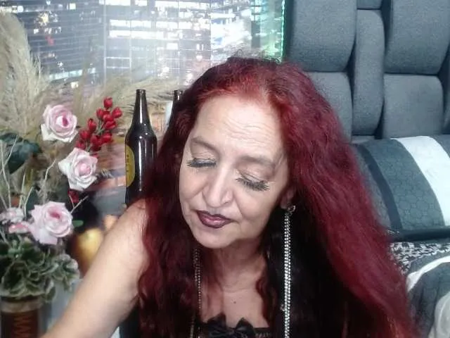 Lucy-mature on BongaCams