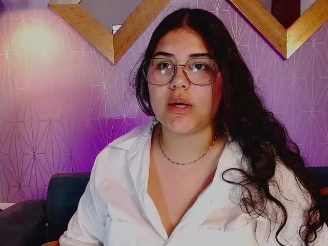 LucyColleen on BongaCams