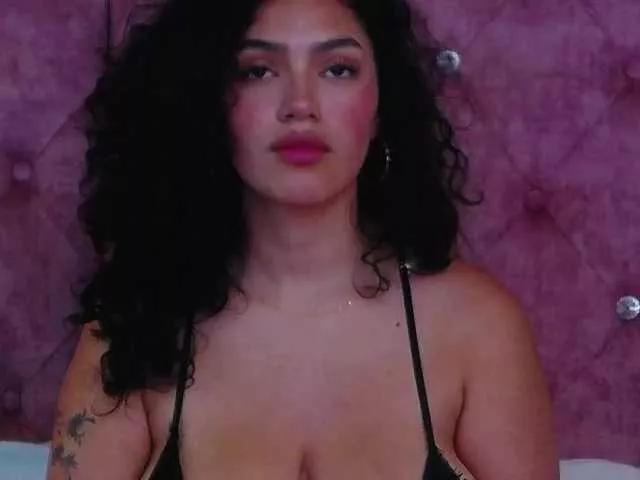 MaddisonBelucci on BongaCams