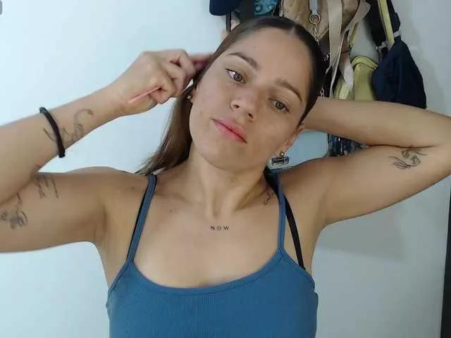 Melanny-gil on BongaCams