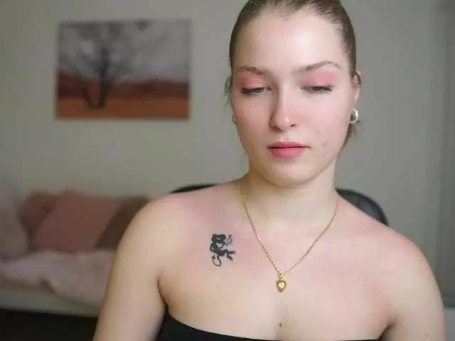 MiaaMelano