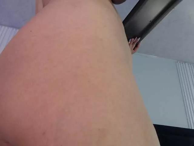 MollyyCruz on BongaCams 