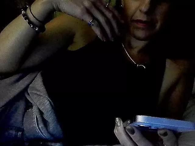 NaughtyMom