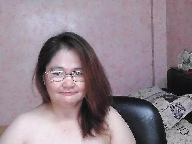 NICEtitspinay on BongaCams