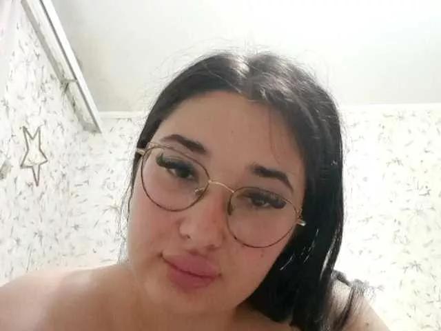 Nikaa01 on BongaCams