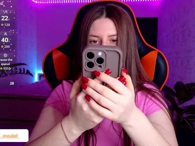 NikaMusic — I'll play with my pussy and cum