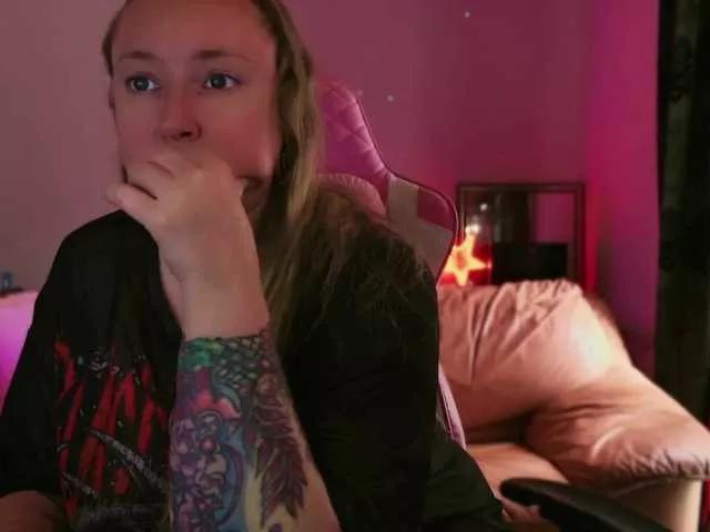 NylonQueen
