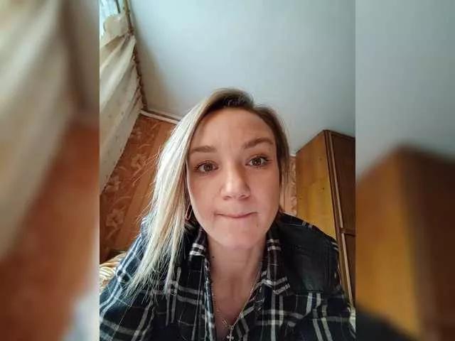 Olia-81 from BongaCams