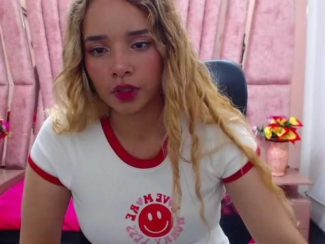 Offline OliviaFox on BongaCams