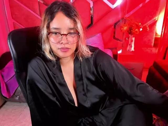 Offline OliviaFox on BongaCams