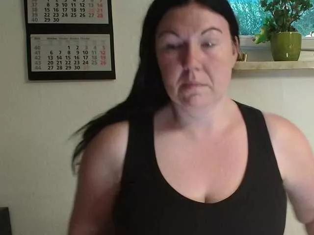 p6w-official on BongaCams
