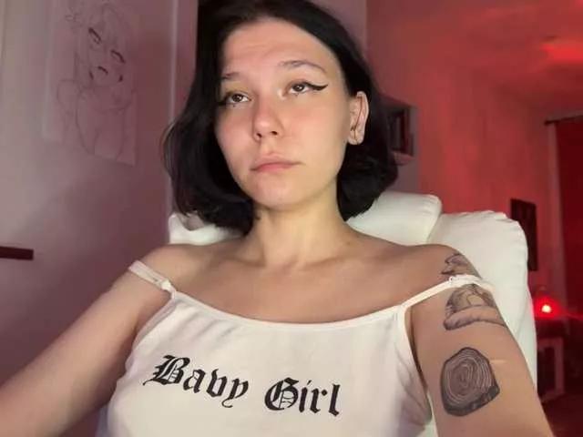 Offline PinkDolly18 on BongaCams