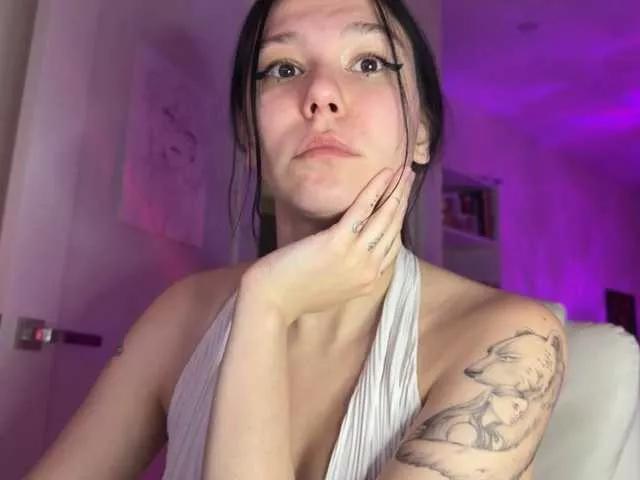 Offline PinkDolly18 on BongaCams
