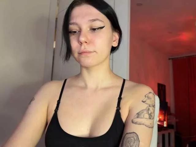 Offline PinkDolly18 on BongaCams