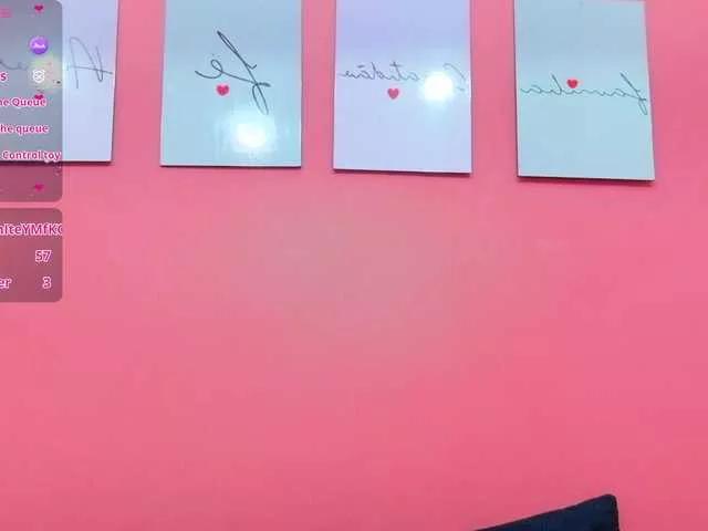 Offline playfulcurvy on BongaCams