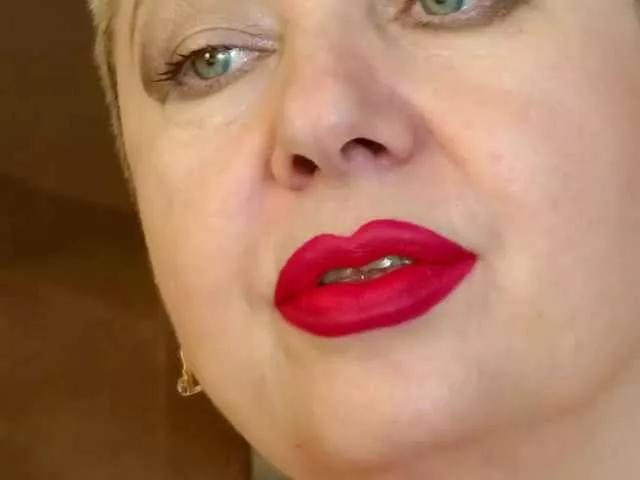 Offline PoshLadyx on BongaCams