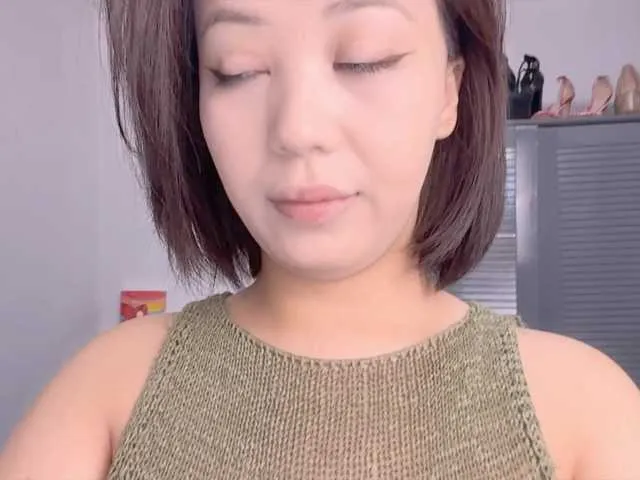 PurrrfectMiko on BongaCams