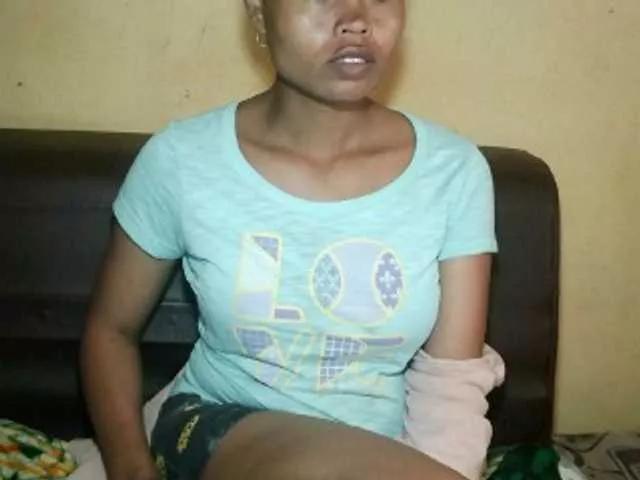 Offline Pussy01lips on BongaCams