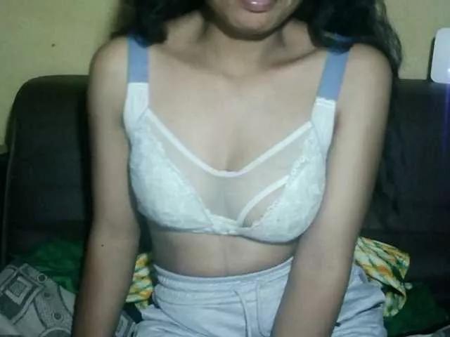 Offline Pussy01lips on BongaCams