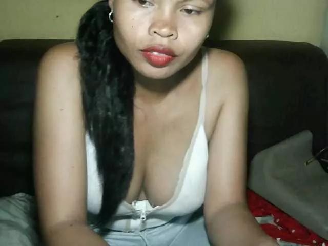 Offline Pussy01lips on BongaCams