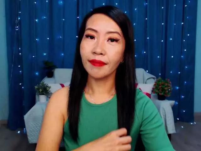 Offline Sarahsexygirl on BongaCams