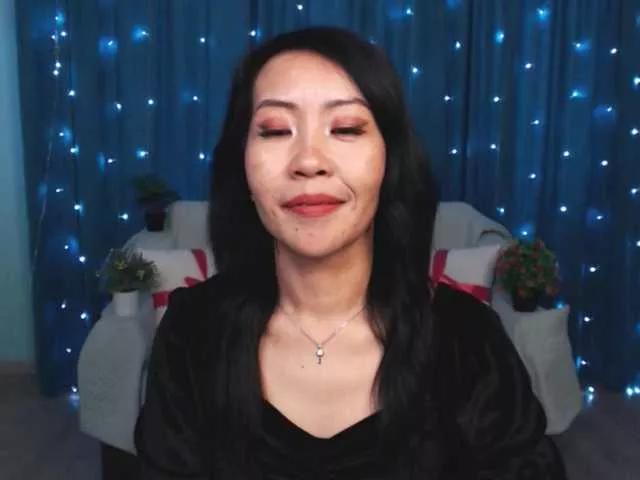 Offline Sarahsexygirl on BongaCams