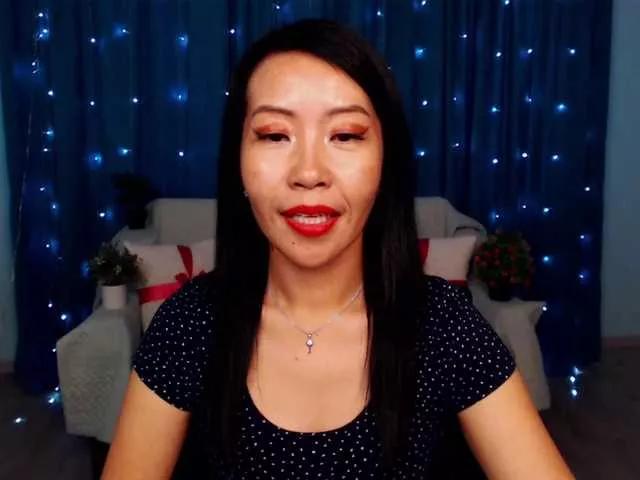 Offline Sarahsexygirl on BongaCams