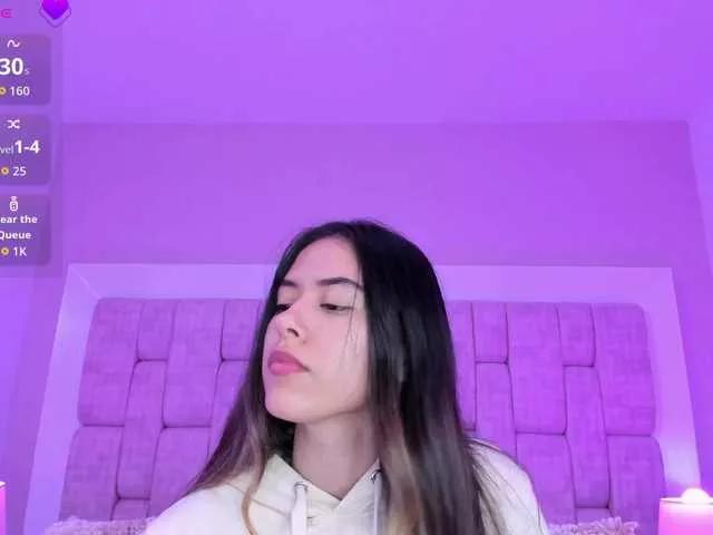 Offline SashaCollinss on BongaCams