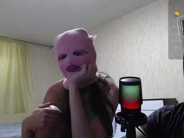 ShowMaskGoOn