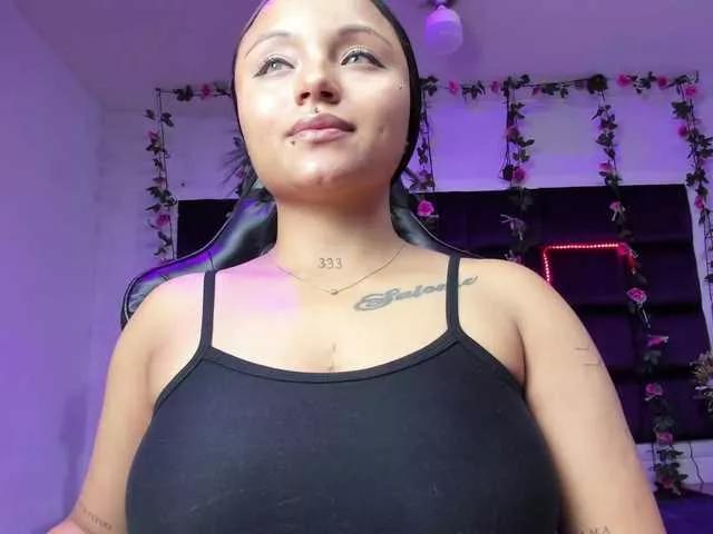 sweelanna on BongaCams 