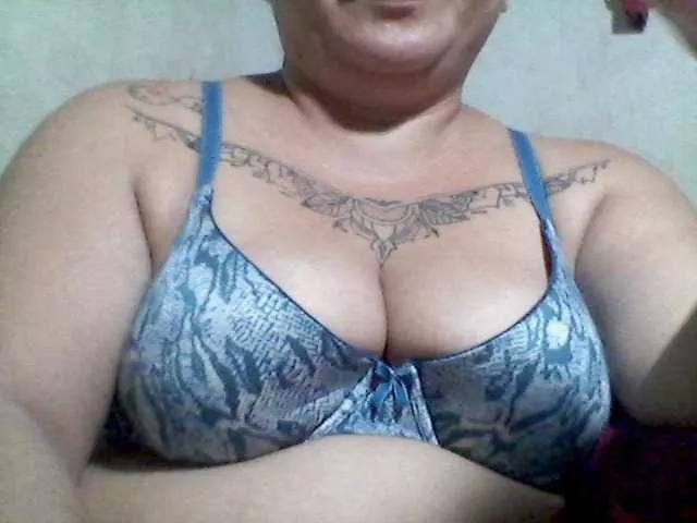 sweetasian33 on BongaCams 