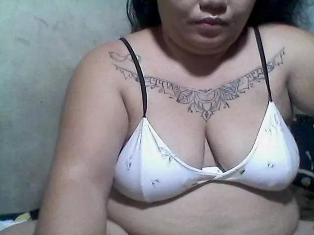 sweetasian33 on BongaCams 