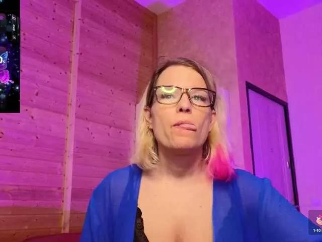 sweeteve050 on BongaCams 
