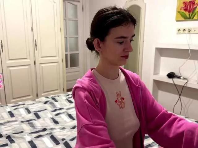 Offline SweetieTati on BongaCams